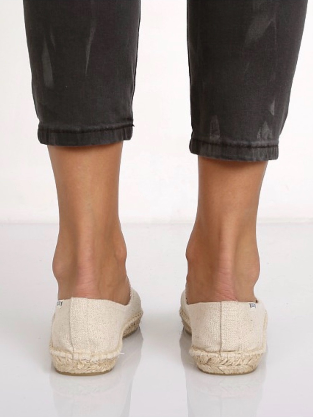 SOLUDOS X JASON POLAN The Seville Wink Espadrille Slippers - Picture 8 of 14